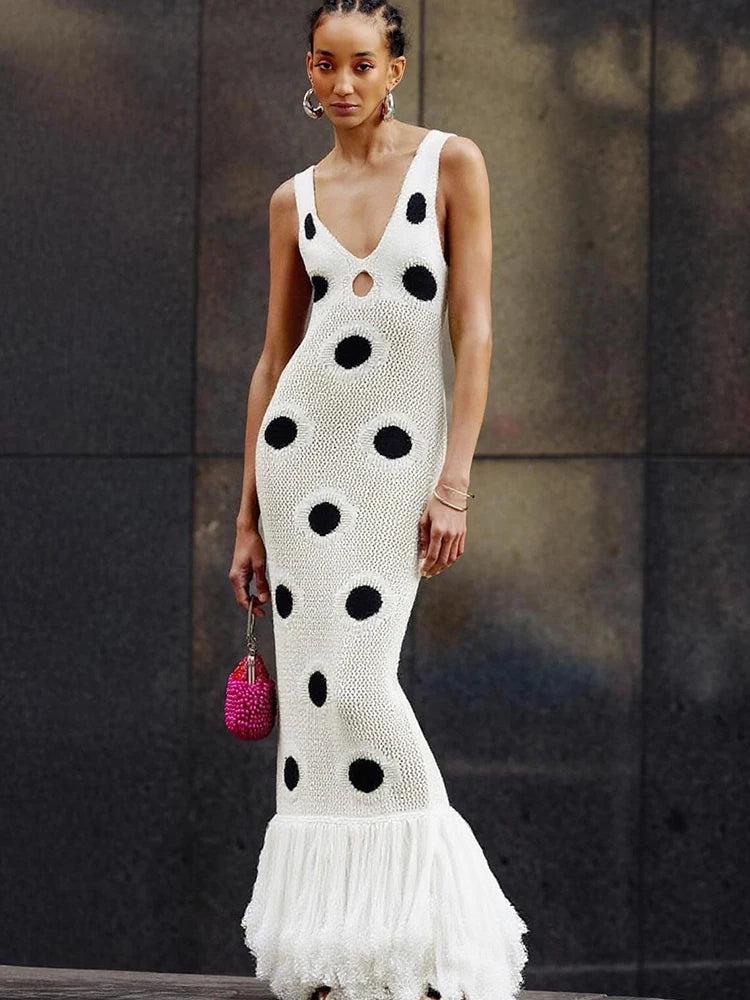 Multilayer Tassels Hem Maxi Dress Knit Dot Women Hollow Low-Neck Sleeveless Skinny Beach Party Summer Fashion Vestidos