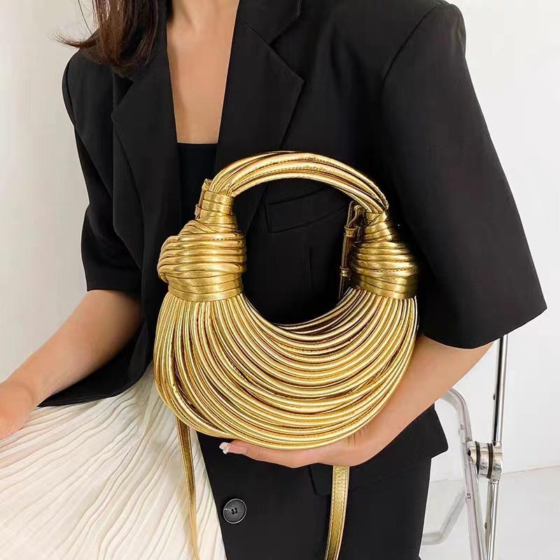 Women's Fashion Handmade Woven Handbag - Solid Color